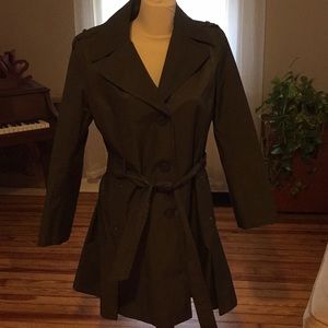 DKNY large raincoat/overcoat
